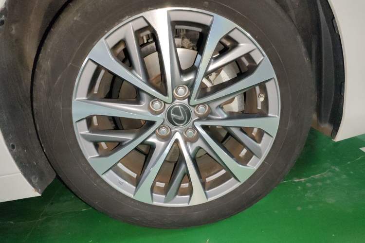 Used Lexus ES 2023 200 Excellence Edition
