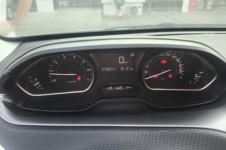 Used Peugeot 2008 2014 1.6L Automatic Fashion Edition Instrument Cluster