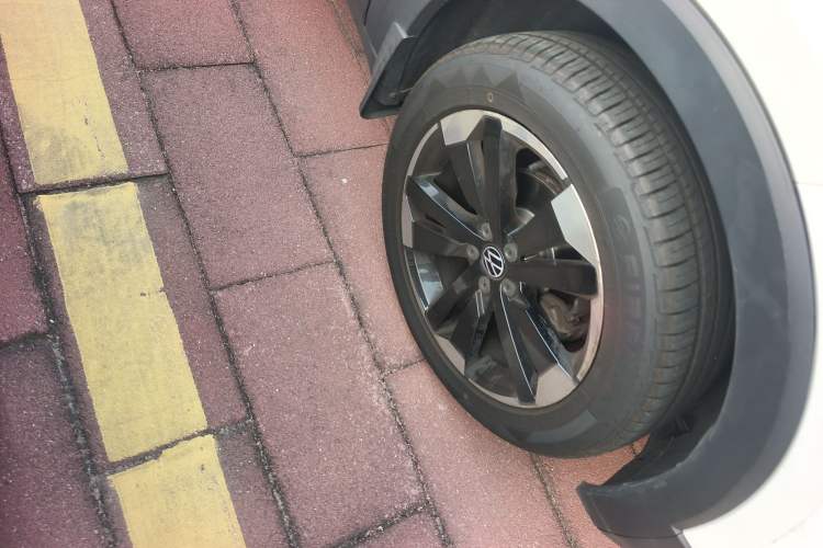 Used Volkswagen Tacqua 2021 1.5L Automatic Yue Zhi Lian Edition Right Front Wheel Hub