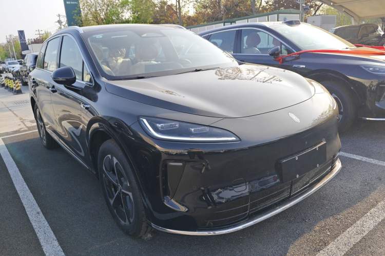 Used Hima H5 2025 Model Range-Extending Pro Front Right 45 Deg