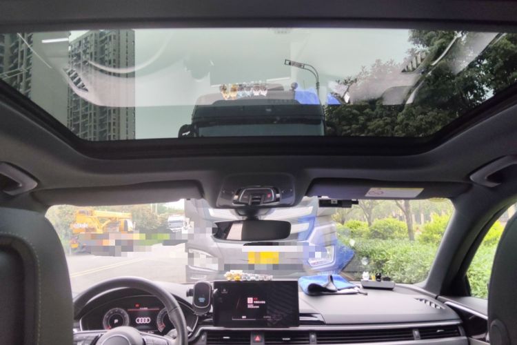 Used Audi A4L 2024 40 TFSI quattro RS Performance Package Headliner