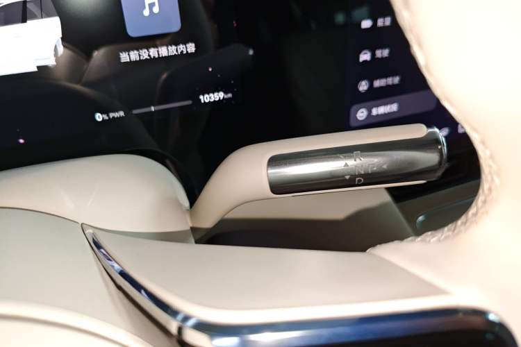 Used Hima AITO M8 2025 Extended-Range Max+ Version 53.4 kWh 5-Seater Edition
