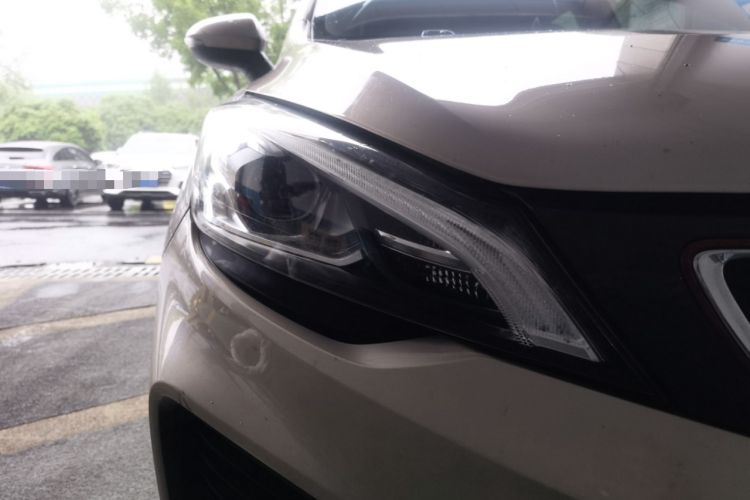 Used Geely Auto Emgrand GS 2018 Lingchao Edition 1.4T Automatic ZhenShang Smart Connectivity Model Right Front Headlight