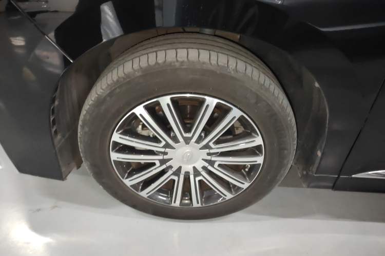 Used GAC Trumpchi M8 2023 Lingxiu Series 390T Prestige Edition Exterior 4