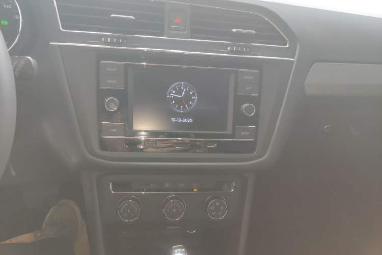 Used Volkswagen Tiguan L 2019 330TSI Automatic Two-Wheel Drive Luxury Edition China VI Standard
