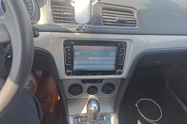 Used Volkswagen Gran Lavida 2013 1.4 TSI Automatic Comfort Model