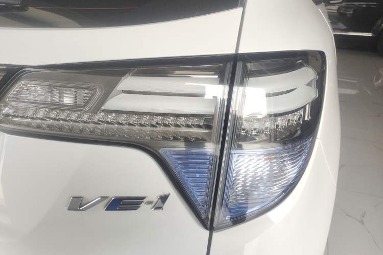 Used Everus VE-1 2021 Travel Edition