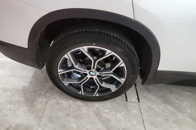 Used BMW X1 2020 sDrive25Li Leading Model
