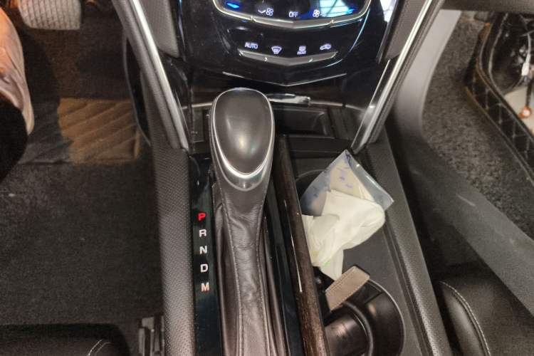 Used Cadillac XTS 2018 28T Tech Edition Gear Lever