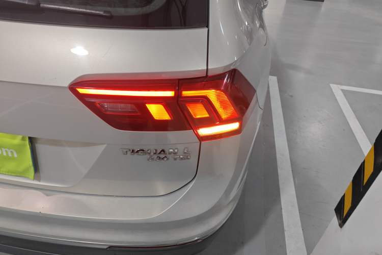 Used Volkswagen Tiguan L 2017 330TSI Automatic Two-Wheel Drive Luxury Edition
