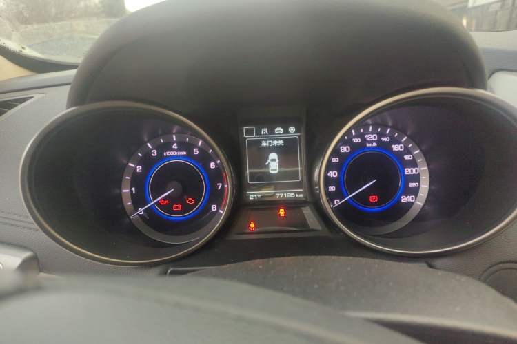 Used CHANGAN Eado 2016 Blue Motion 1.6L Manual Navigation Model
