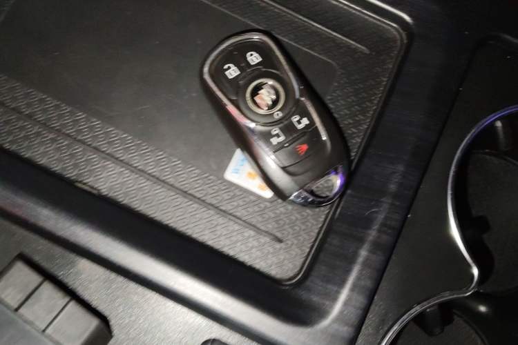 Used Buick GL8 2021 ES Land Cruiser 653T Luxury Edition
