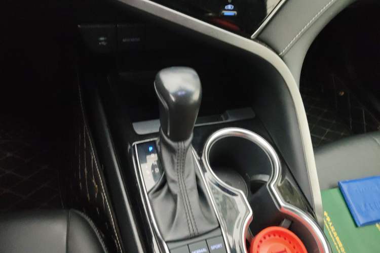Used Toyota Camry 2019 2.5S FENGSHANG Version China VI Standard Gear Lever