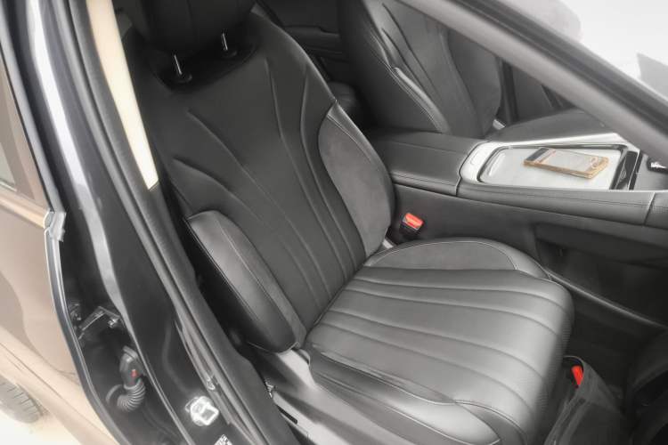 Used EXEED Lingyun 2024 300T Two-Wheel Drive Starlight Edition