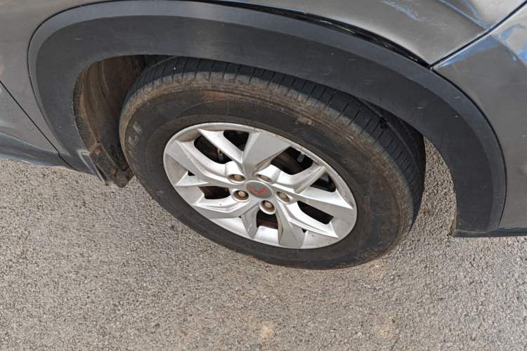 Used Wuling Hongguang S3 2018 1.5T Manual Luxury Model China V Standard Right Front Wheel Hub