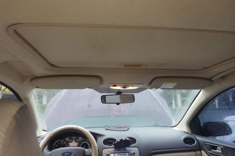 Used Ford Focus 2011 Sedan 1.8L Automatic Fashion Edition
