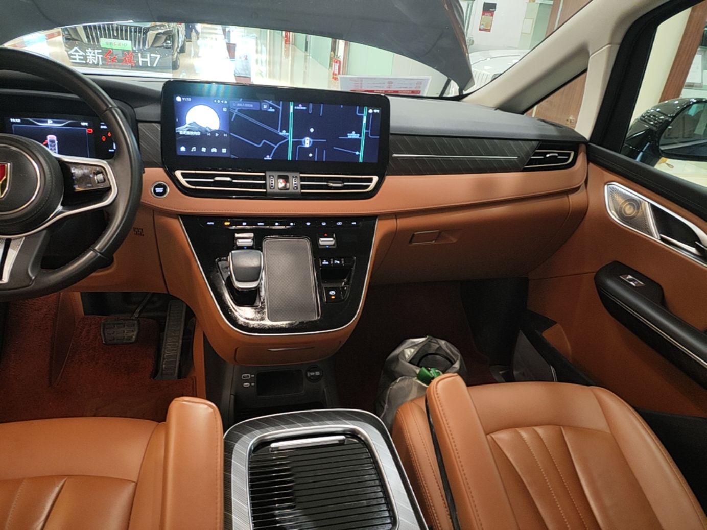 Hongqi HQ9 PHEV 2024 2.0T Four-Wheel Drive Business Edition — снимка 17