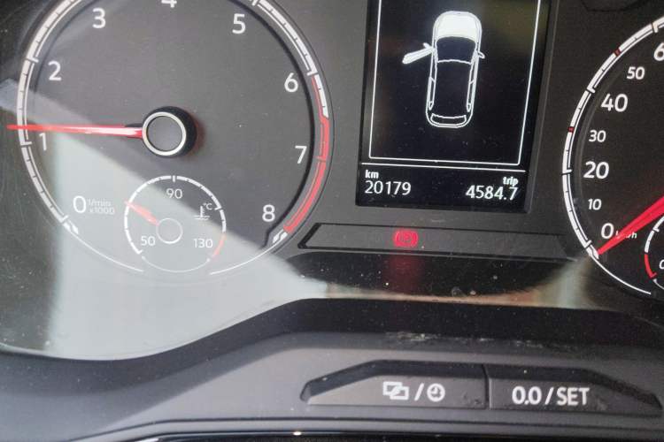 Used Jetta VS7 2020 1.4T Automatic Glory Edition Odometer Close Up