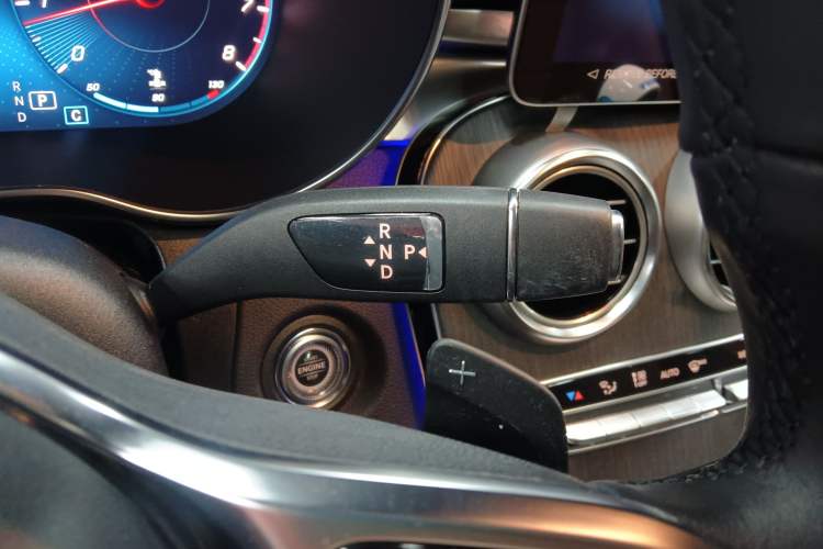 Used Mercedes-Benz GLC Coupe 2023 GLC 300 4MATIC Coupe SUV Gear Lever