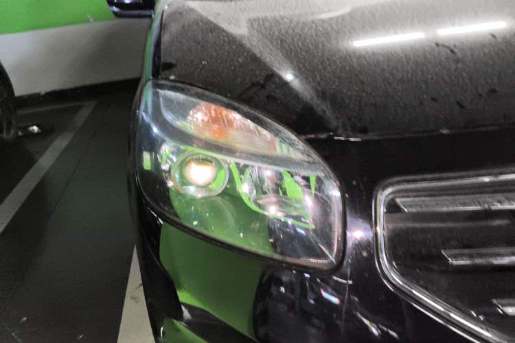 Used Renault Koleos 2012 2.5L 4x4 Comfort Edition with Navigation
