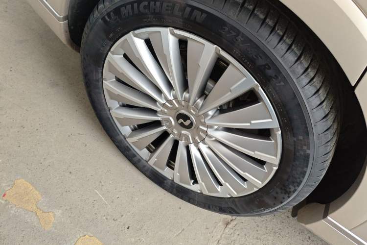 Used ONVO Luxeed L90 2025 Model—Max Six-Seater Version Exterior 5