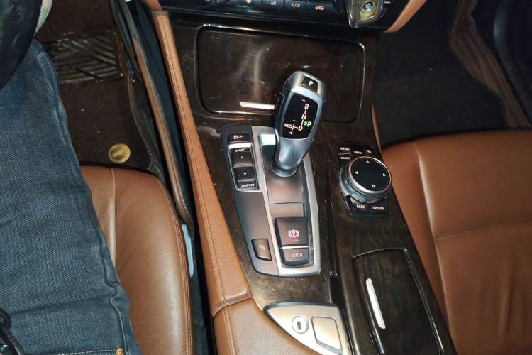 Used BMW 5 Series 2014 528Li Leading Model Gear Lever