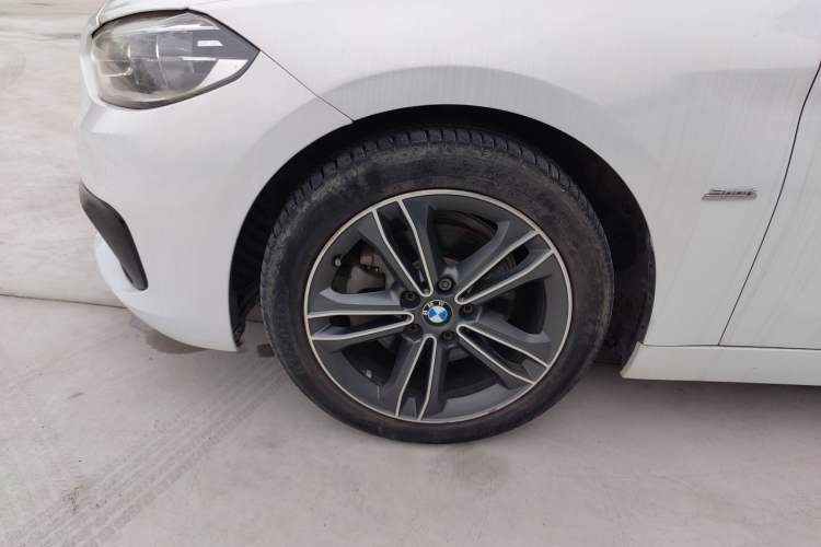 Used BMW 1 Series 2017 118i Sport Edition Left Front Wheel Hub
