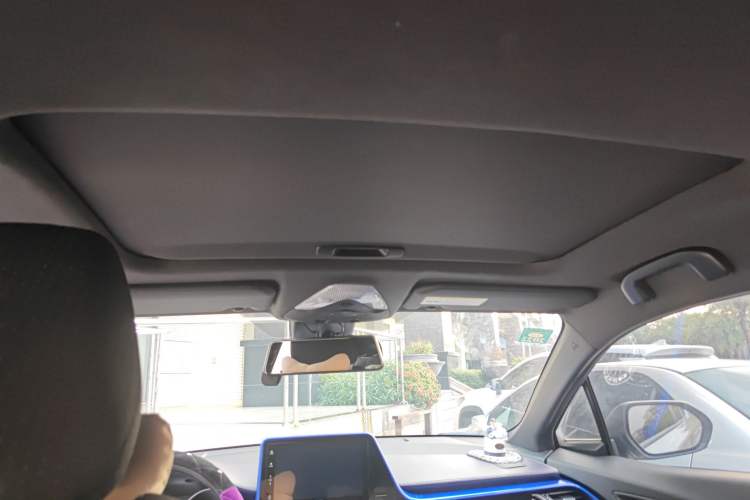 Used Toyota IZOA 2020 2.0L Enjoy Edition
