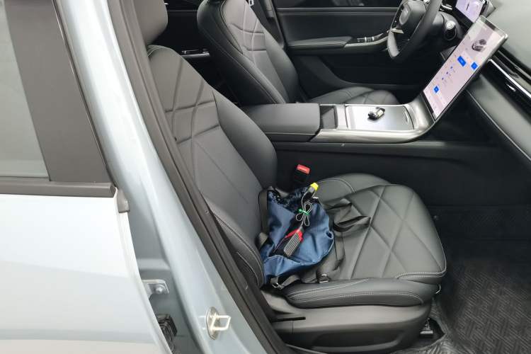 Used Geely Galaxy L6 2024 125km PLUS Dragon Edition