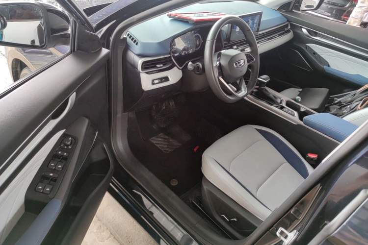 Used Geely Auto Emgrand 2022 4th Generation 1.5L CVT Flagship Model