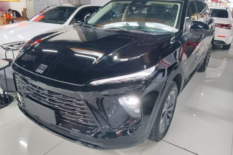 Used Buick Envision 2025 Encore Plus 28T Two-Wheel-Drive Platinum Edition