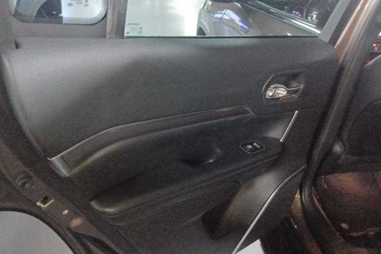 Used Jeep Grand Commander 2018 2.0T Four-Wheel Drive Premium Navigation Version China V
