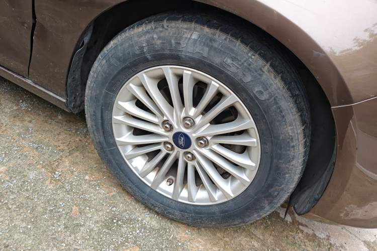 Used Ford Escort 2015 1.5L Manual Comfort Model
