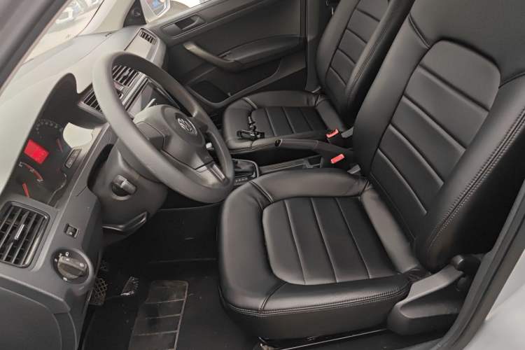 Used Volkswagen Santana 2015 1.6L Automatic Fashion Edition Left Front Seat