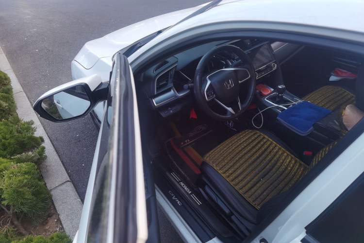 Used Honda Civic 2016 220TURBO Manual Luxury Edition