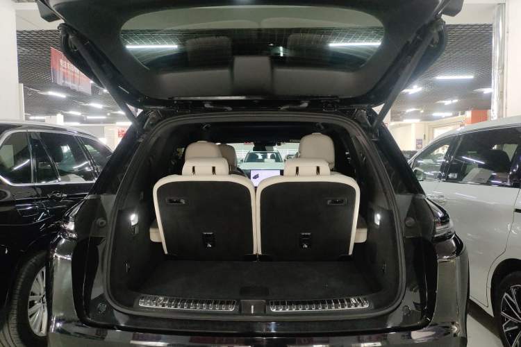 Used Li Auto L8 2024 Max Trunk