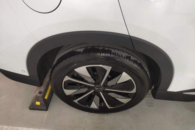 Used BYD Song PLUS New Energy 2025 EV Intelligent Driving Version 520km Premium Model
