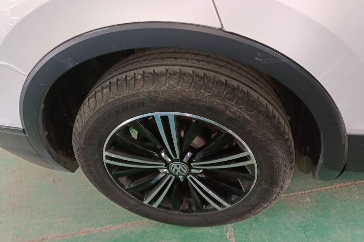 Used Volkswagen Tiguan L 2019 330TSI Automatic Two-Wheel Drive Luxury Edition China VI Standard