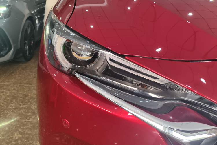 Used Mazda CX-5 2017 2.0L Automatic 4x4 Smart Enjoyment Version China V Standard Right Front Headlight