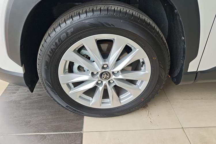 Used Toyota Corolla Cross 2024 2.0L Pioneer Edition Left Front Wheel Hub