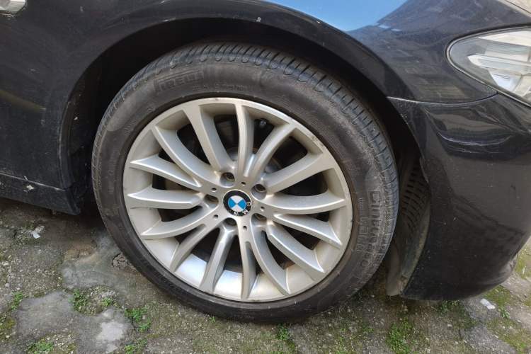 Used BMW 5 Series 2014 525Li Luxury Design Package
