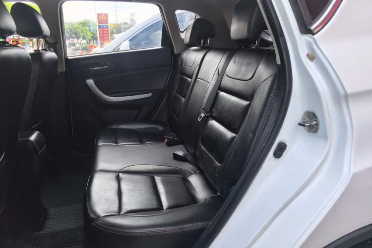 Used CHANGAN CS35 2015 1.6L Automatic Luxury Model China IV Standard