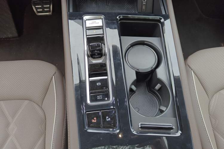 Used Volkswagen Viloran 2024 380TSI Premium Edition