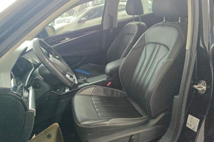 Used Volkswagen Passat 2023 Revised 330TSI Elite Edition Left Front Seat