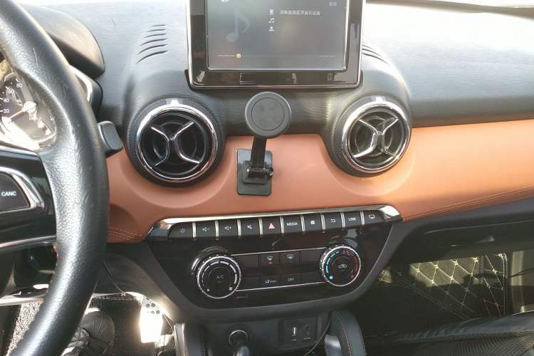 Used BAIC Senova X35 2016 1.5L Automatic Luxury Edition