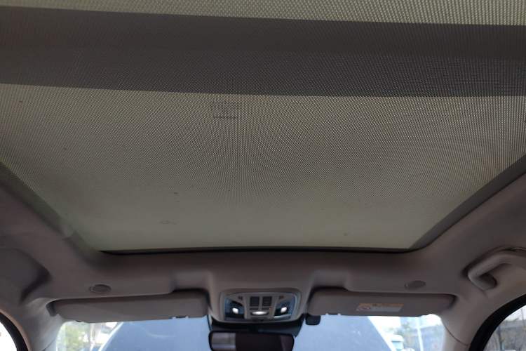 Used Wey VV6 2021 2.0T Two-Wheel Drive Smart Plus
