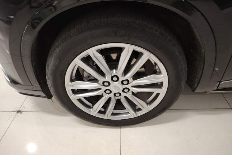 Used Cadillac XT6 2022 2.0T Six-Seater Four-Wheel Drive Luxury Version