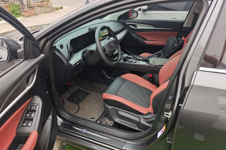 Used CHANGAN Eado 2024 PLUS Blue Whale NE 1.4T GDI DCT High-Energy Edition
