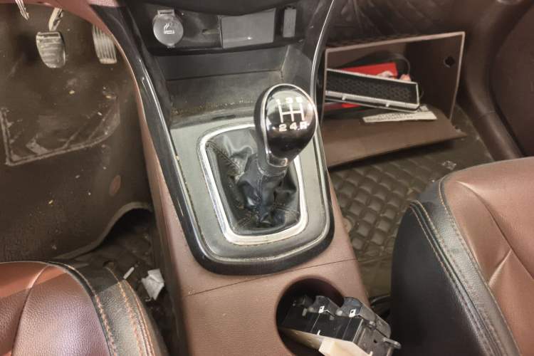 Used FORTHING SX6 2019 1.6L Manual Luxury Model China VI Standard
