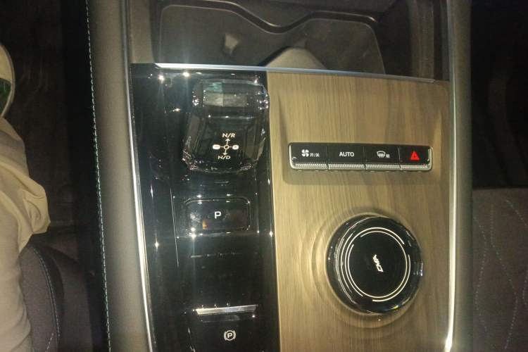 Used Geely Auto Monjaro L 2025 Dongfang Yao 2.0TD Automatic Lanxing Edition